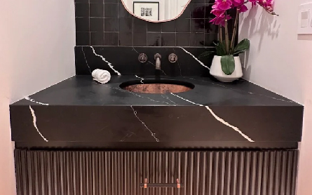 Black & White Bathroom